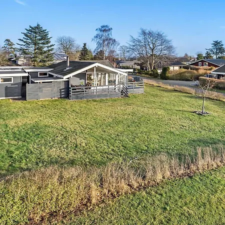 Dom wakacyjny 3 Bedroom Amazing In